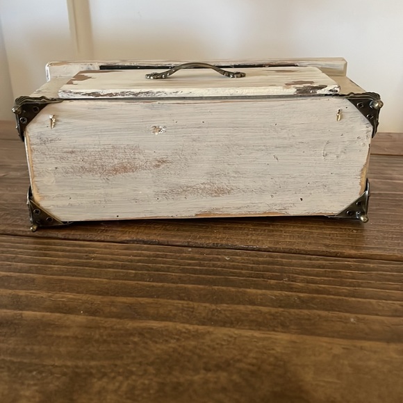 Jewelry Box. Bandsaw Box. Trinket box. One of a kind. Unisex. - Picture 9 of 12